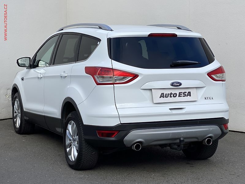 Ford Kuga (2013) 2.0 TDCi 4x4, Titanium - fotka 6 z 18