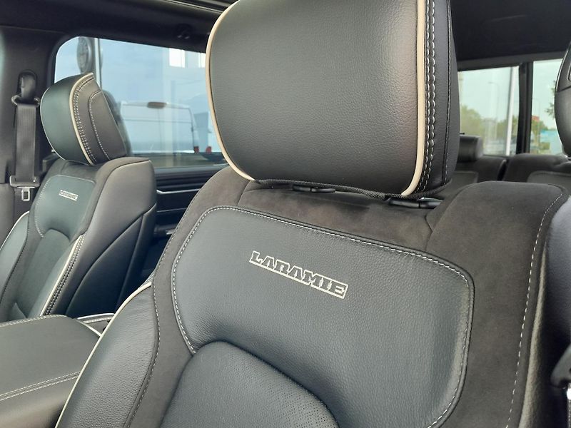 Dodge RAM (2024) 1500, 5.7 V8  Laramie - fotka 36 z 43