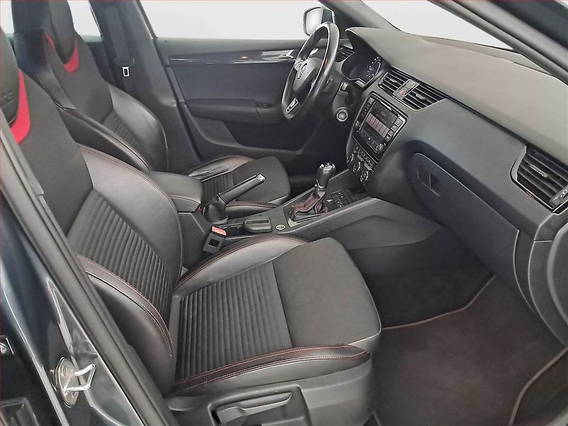 Škoda Octavia (2015) RS 2.0 TDI, Automat - fotka 9 z 20