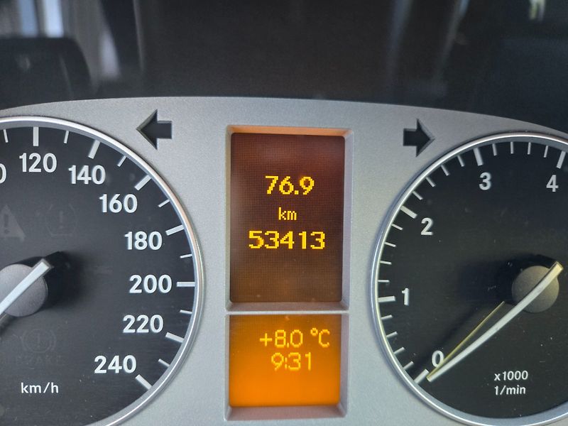 Mercedes-Benz Třídy B (2010) 1.6 i 53tis.km, TOP STAV - fotka 14 z 32