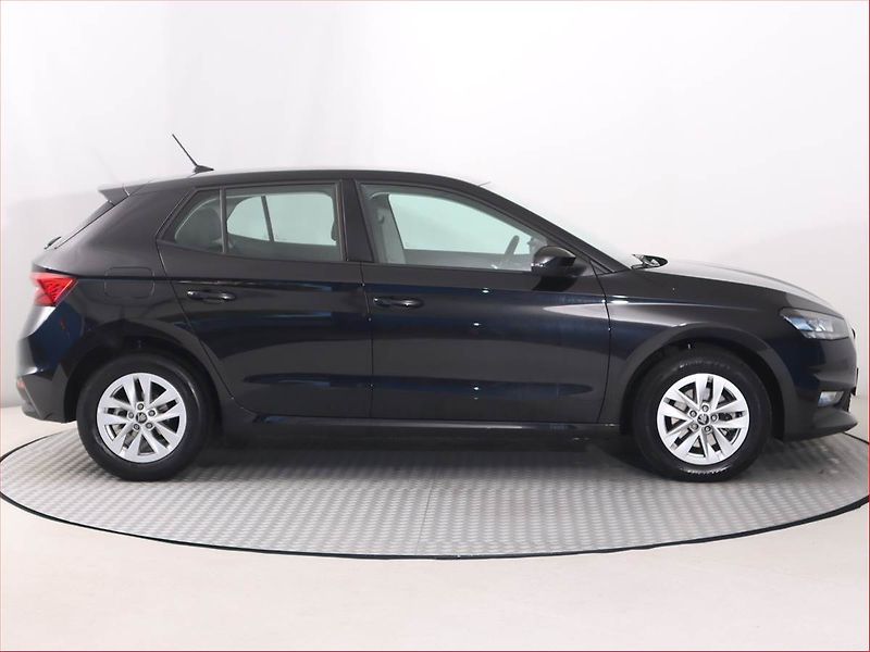 Škoda Fabia (2025) 1.0 TSI - fotka 6 z 21