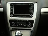 Škoda Octavia (2009) 2.0 TFSi, RS, xenon, autoAC - náhled 13