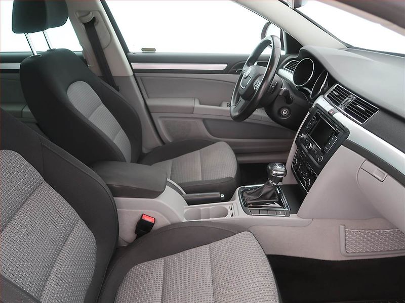Škoda Superb (2010) Elegance 2.0 TDI, Automat - fotka 7 z 15