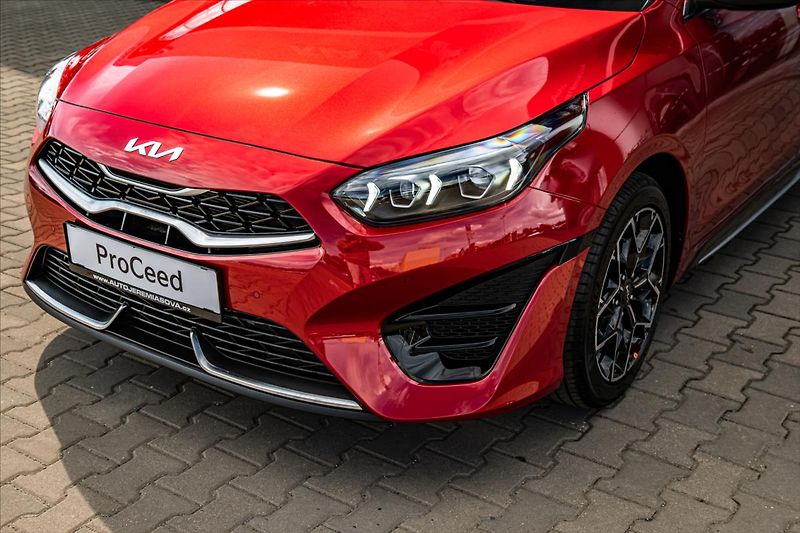 Kia ProCeed 1,5 T-GDi GPF  GT LINE PLUS - fotka 10 z 23