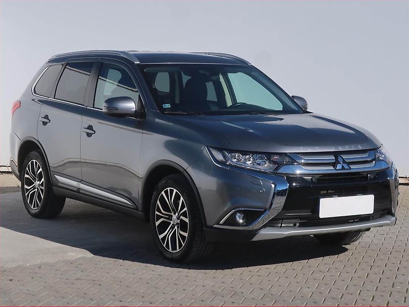 Mitsubishi Outlander (2017) Instyle 2.2 DI-D, 4X4 - fotografie inzerátu