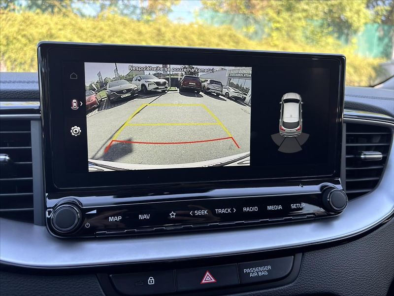Kia XCeed 1,5 TGDi 118kW TOP ZÁRUKA KŮŽE - fotka 18 z 42