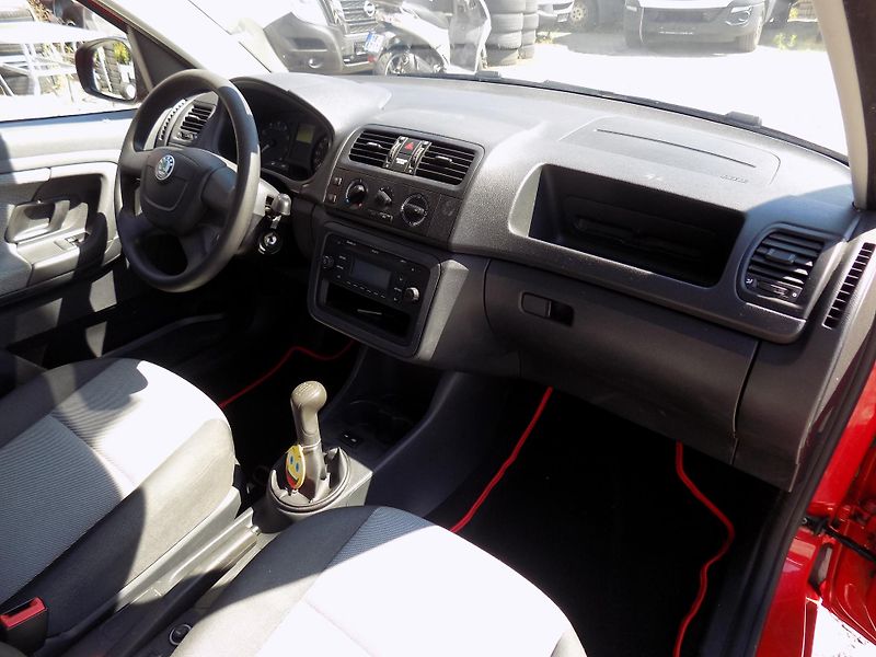 Škoda Roomster 1,2 TSI 63 KW ACTIVE, KLIMA - fotka 31 z 54