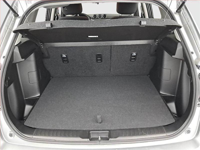 Suzuki Vitara (2022) Premium 1.4 BoosterJet - fotka 13 z 16