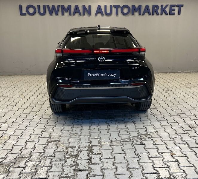 Toyota C-HR 2,0 HYBRID AT AWD EXECUTIVE PR - fotka 17 z 19