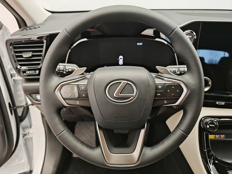 Lexus NX 450h plus 450h+ PRESTIGE - fotka 36 z 46