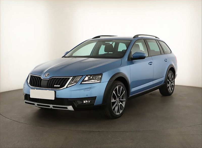 Škoda Octavia (2019) Scout 2.0 TSI - fotka 2 z 26