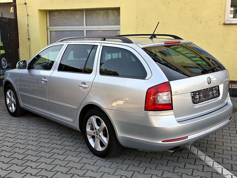 Škoda Octavia 1,4TSi 1.maj, rozvody, xenony  - fotka 11 z 43