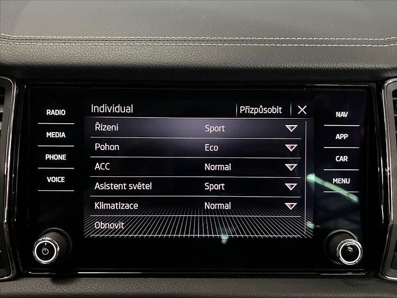 Škoda Kodiaq 2.0 TDI DSG 4X4 STYLE PLUS - fotka 19 z 28