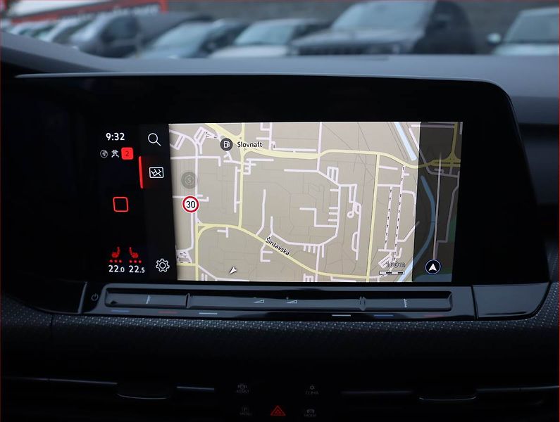 Volkswagen Golf (2021) R-Line 2.0 TDI, Automat, Kůže - fotka 13 z 25