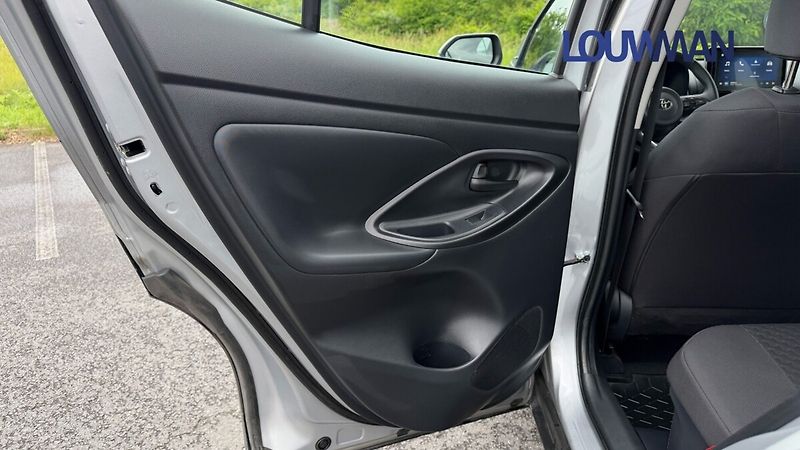 Toyota Yaris Cross 1.5L HEV CVT  Comfort - fotka 19 z 25