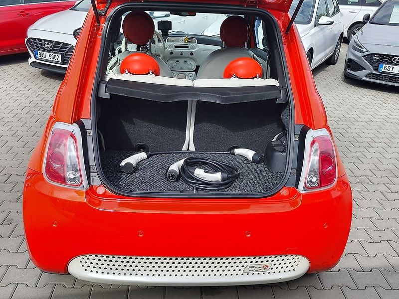 Fiat 500e EV/83kW A/T DIGI KLIMA - fotka 9 z 22