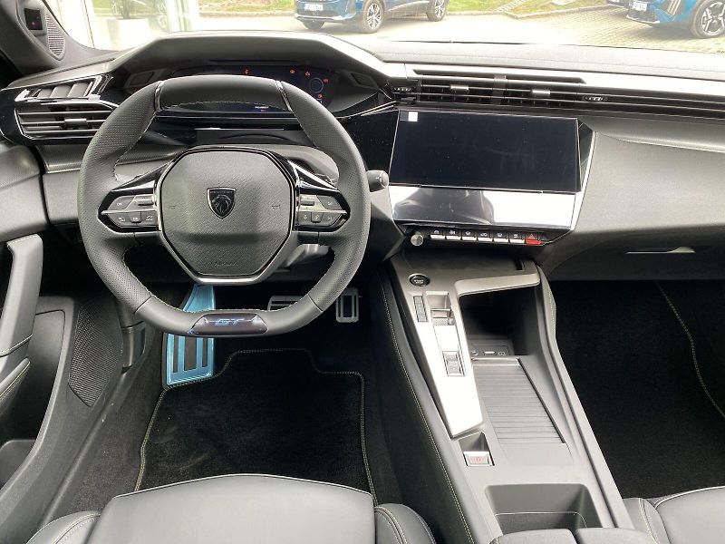 Peugeot 408 (2026) GT Hybrid 145 e-DCS6 - fotka 13 z 19