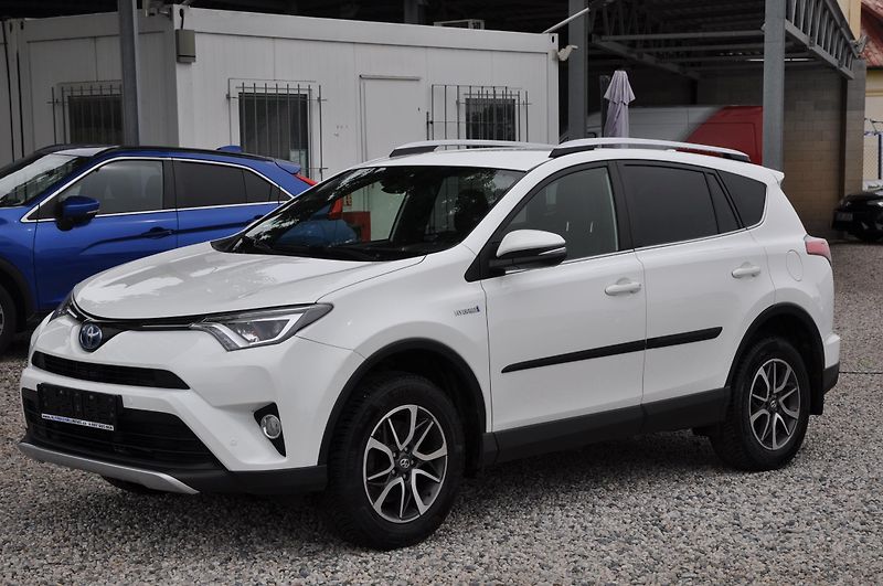 Toyota RAV4 2.5 Hybrid - fotka 1 z 22