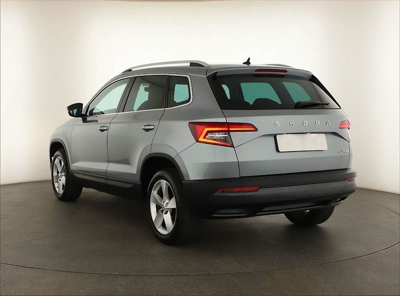 Škoda Karoq (2019) Style 1.6 TDI, Navi, Tempomat - fotka 4 z 15