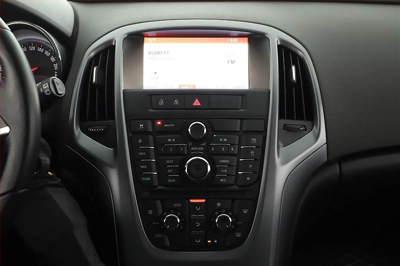 Opel Astra (2014) 1.6 CDTI, po STK, jezdí skvěle - fotka 9 z 12