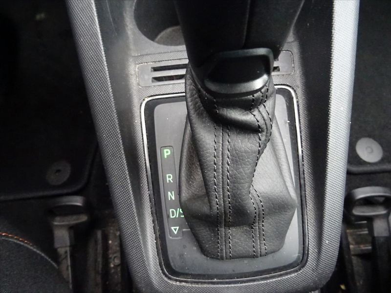 Škoda Fabia 1,0 TSi 70 kW Automat - fotka 22 z 31