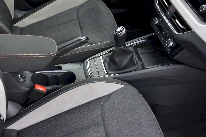 Škoda Scala (2024) 1.0 TSI 85 KW TOP Selection - fotka 19 z 25