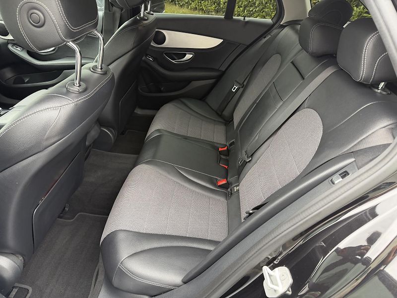 Mercedes-Benz Třídy C (2015) 200d 100 kW / tažné - fotka 15 z 23