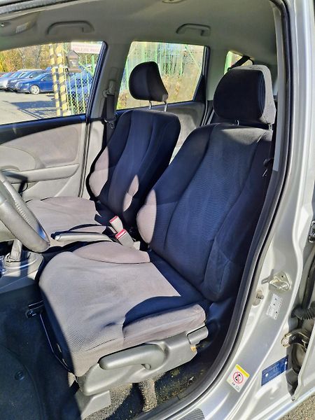 Honda Jazz 1.2 benzin Elegance 1. majitel - fotka 21 z 26
