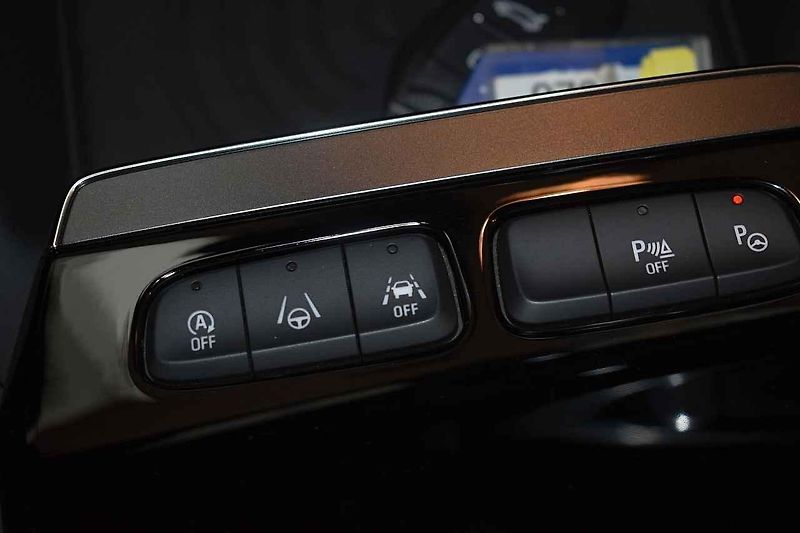 První předvýrobní kusy nového Opelu Mokka jsme mohli prozkoumat v Praze