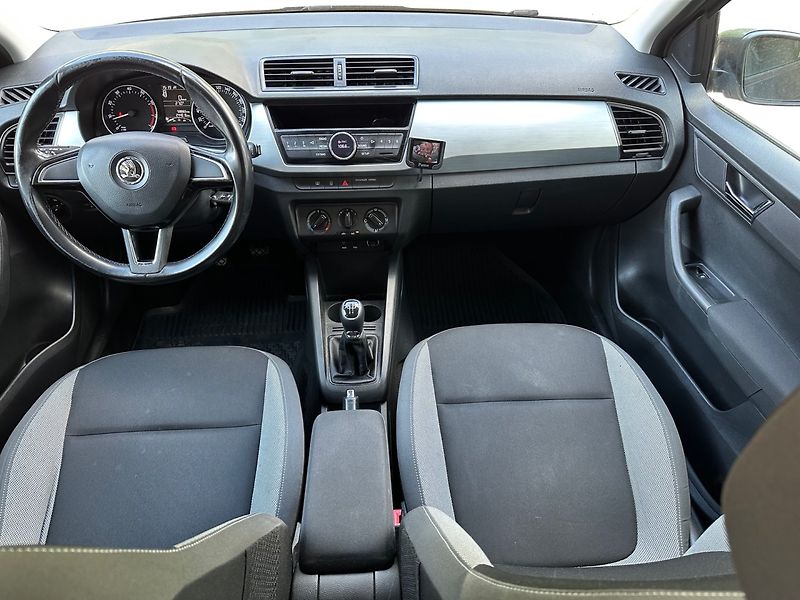 Škoda Fabia 1,2TSI 66kW - fotka 12 z 19