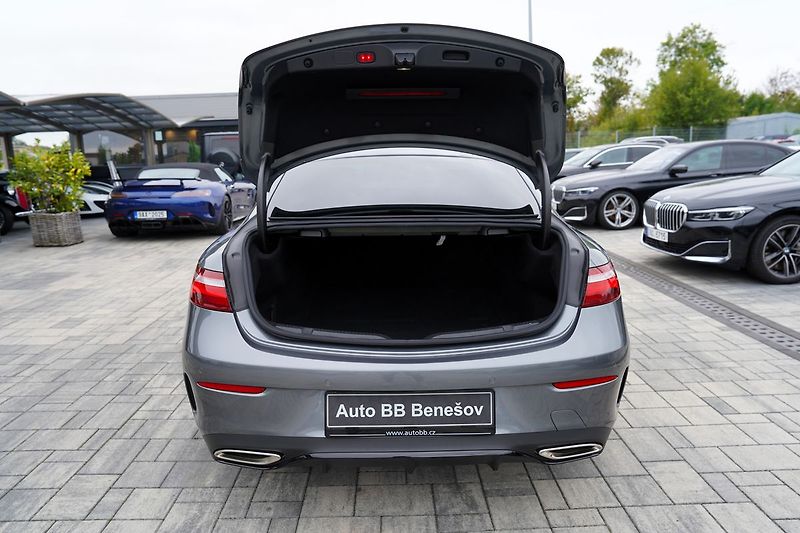 Mercedes-Benz Třídy E E 450 AMG 4Matic+, 370PS - fotka 11 z 43