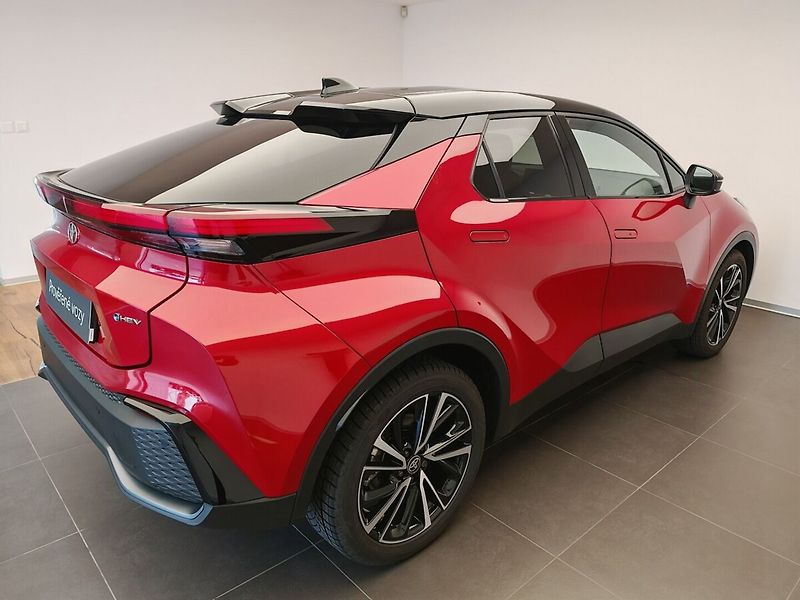 Toyota C-HR 2.0L Plug-in Hybrid CVT (2x4) - fotka 4 z 6