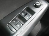 Audi Q5 (2009) 2.0 TFSI, 4X4, Automat - náhled 17