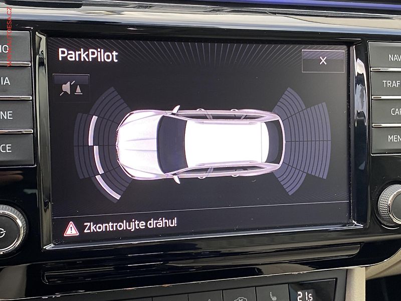 Škoda Superb (2016) 2.0 TDi 4x4, ČR, Style, DSG - fotka 20 z 21