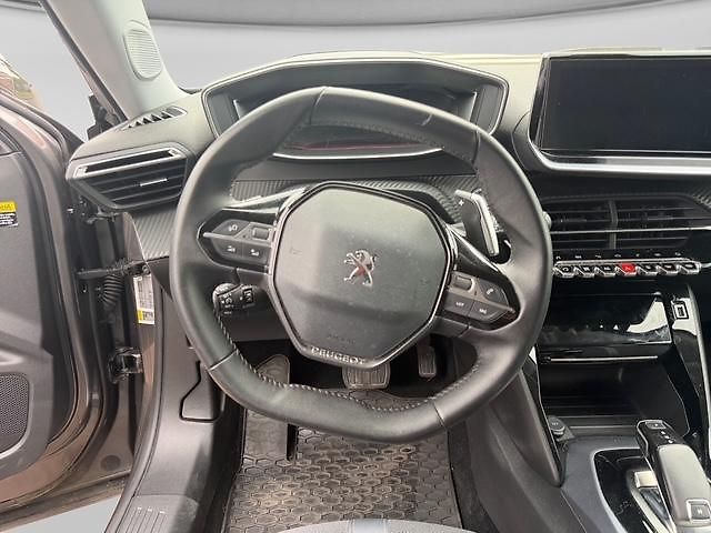 Peugeot 2008 (2020) 1.2 pure tech EAT8 130k ALLURE - fotka 12 z 15