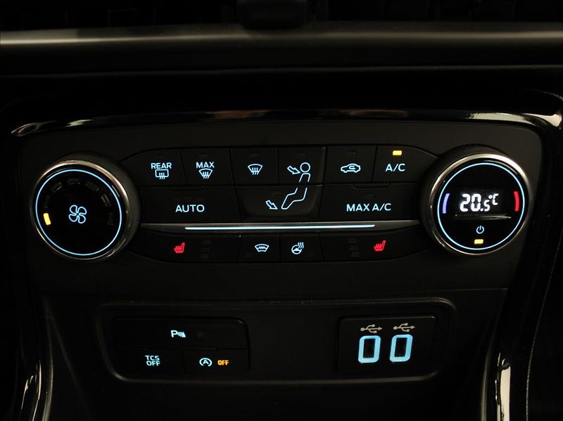 Ford EcoSport 1,0 EB 92kW AT ST-line B&O ČR - fotka 17 z 20