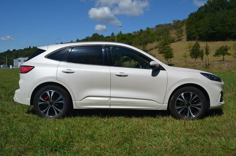 Ford Kuga (2020) ST Line X - fotka 5 z 42