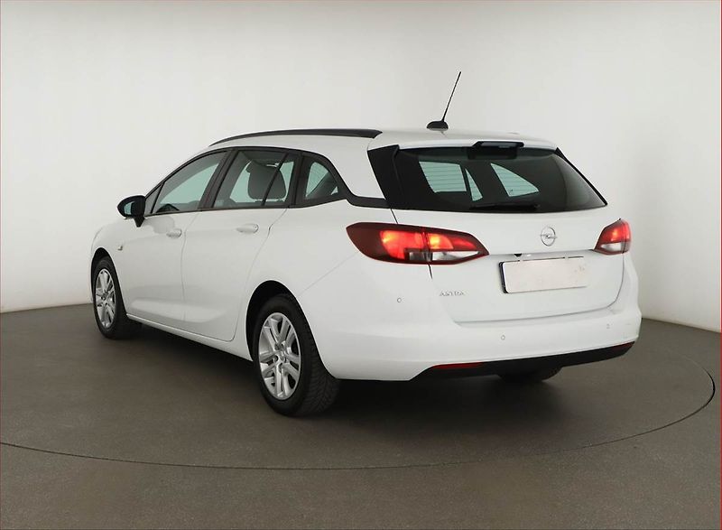 Opel Astra (2022) Edition 1.5 CDTI, ČR,1.maj - fotka 4 z 15