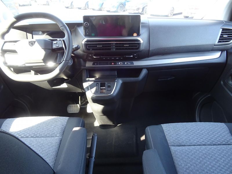 Peugeot Traveller (2025) Active L2 2.0 BHDi 180k EAT8 - fotka 33 z 38