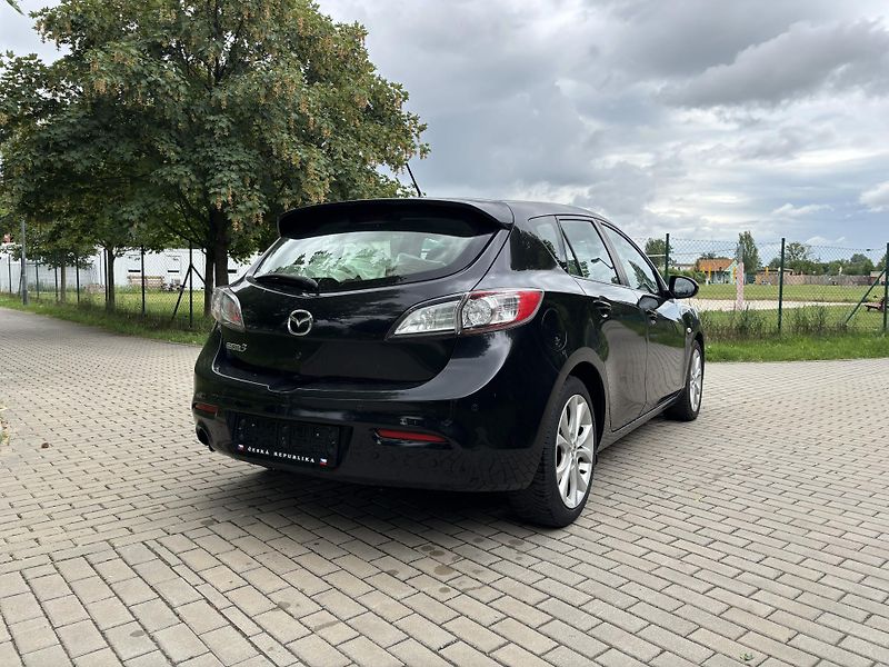 Mazda 3 1.6 90th Anniversary - fotka 9 z 29