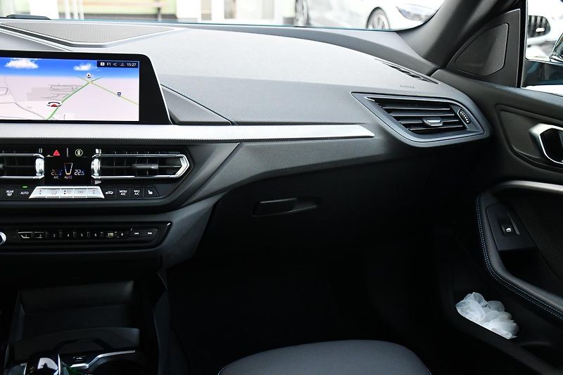 BMW Řada 2 218d M-SPORT 1M ČR 3LZÁRUKA - fotka 22 z 42