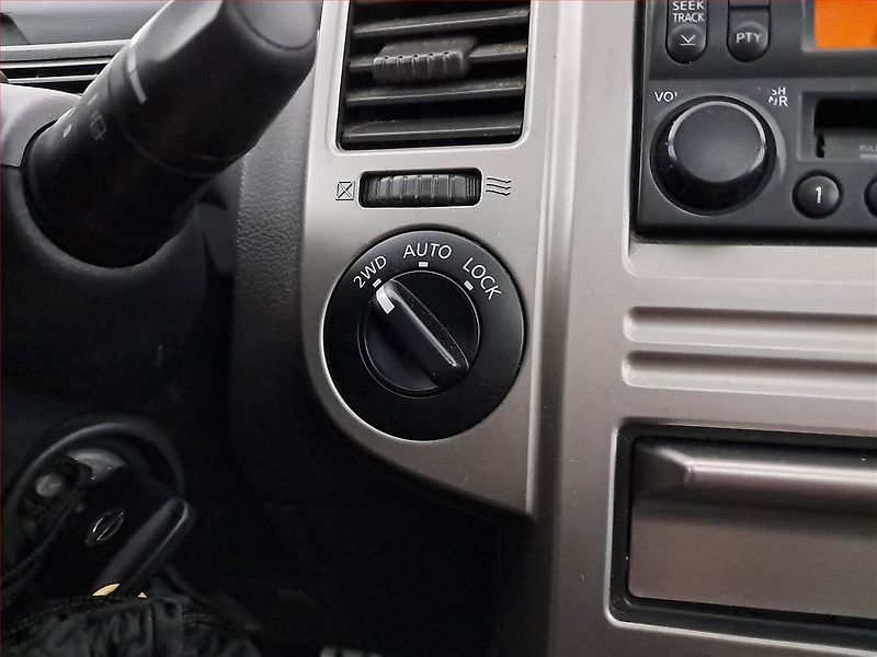 Nissan X-Trail (2007) 2.2 dCi, 4X4, Tempomat - fotka 13 z 15