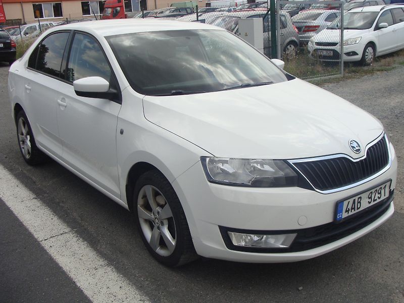 Škoda Rapid 1.2 TSi Ambiente, koupeno v ČR - fotka 8 z 22