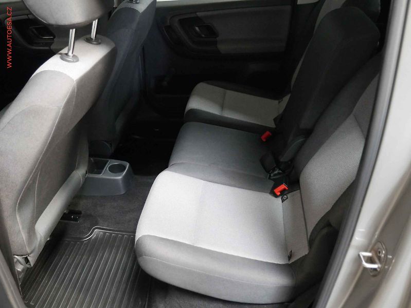 Škoda Roomster (2013) 1.2 TSI, 1.maj, AC, STK7/28 - fotka 10 z 14