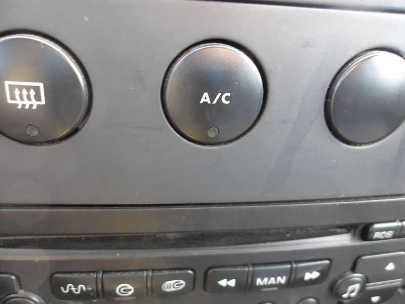 Citroën Berlingo 1,6HDi 2xŠOUPAČKY - fotka 25 z 29