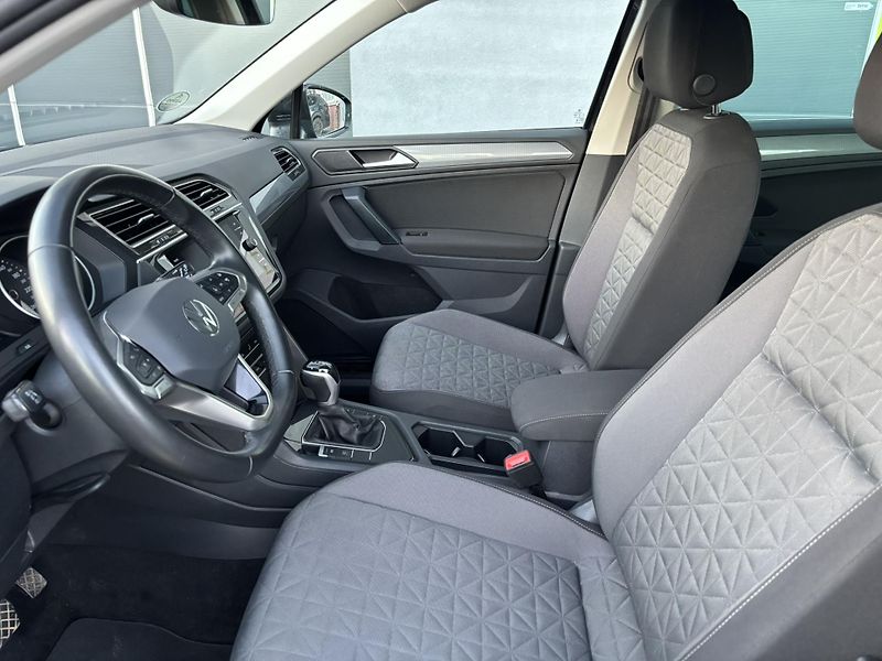 Volkswagen Tiguan (2023) Life 2.0 TDI (110 kW) AUT - fotka 16 z 18