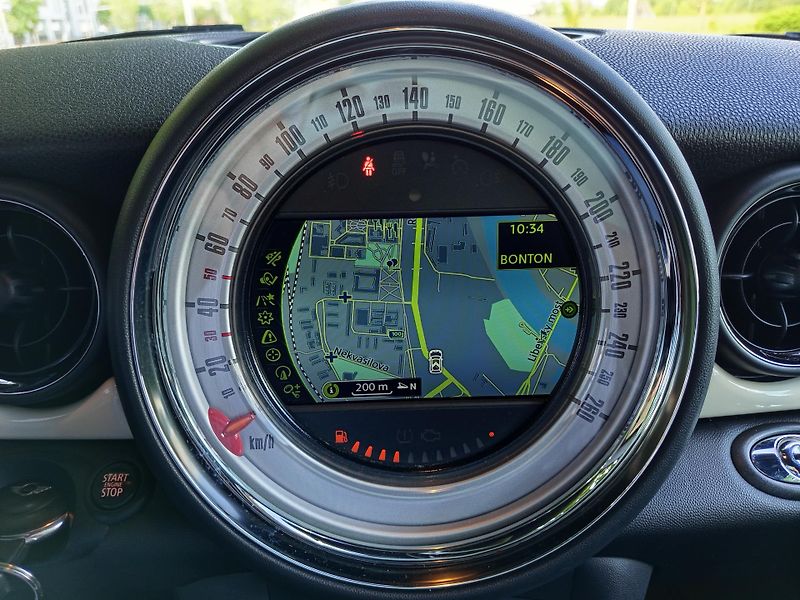 Mini Cooper (2013) One Cabrio,chili II,navi,xenon - fotka 16 z 27