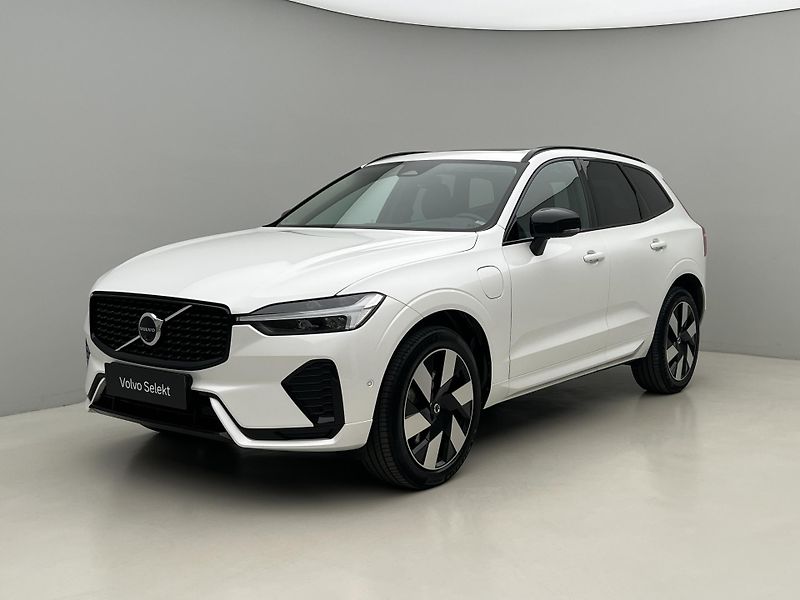 Volvo XC60 T6 AWD DARK PLUS CZ 1. maj. - fotografie inzerátu