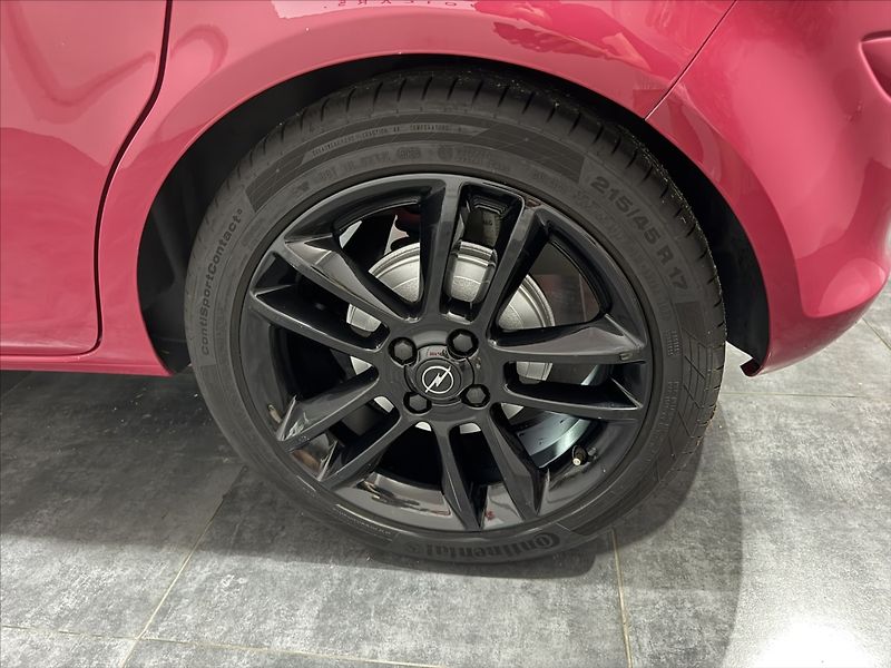 Opel Corsa 1,4   iSPORT TOP STAV I VZHLED - fotka 30 z 43