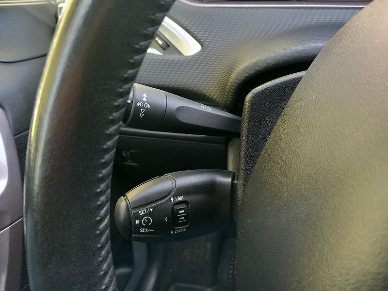 Peugeot 2008 (2015) 1,6HDi STYLE NAVI VYHŘ.SED. - fotka 27 z 38